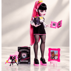 Monster High Fearbook Draculaura Fashion Doll with Yearbook and Photo Fang Club Accessories