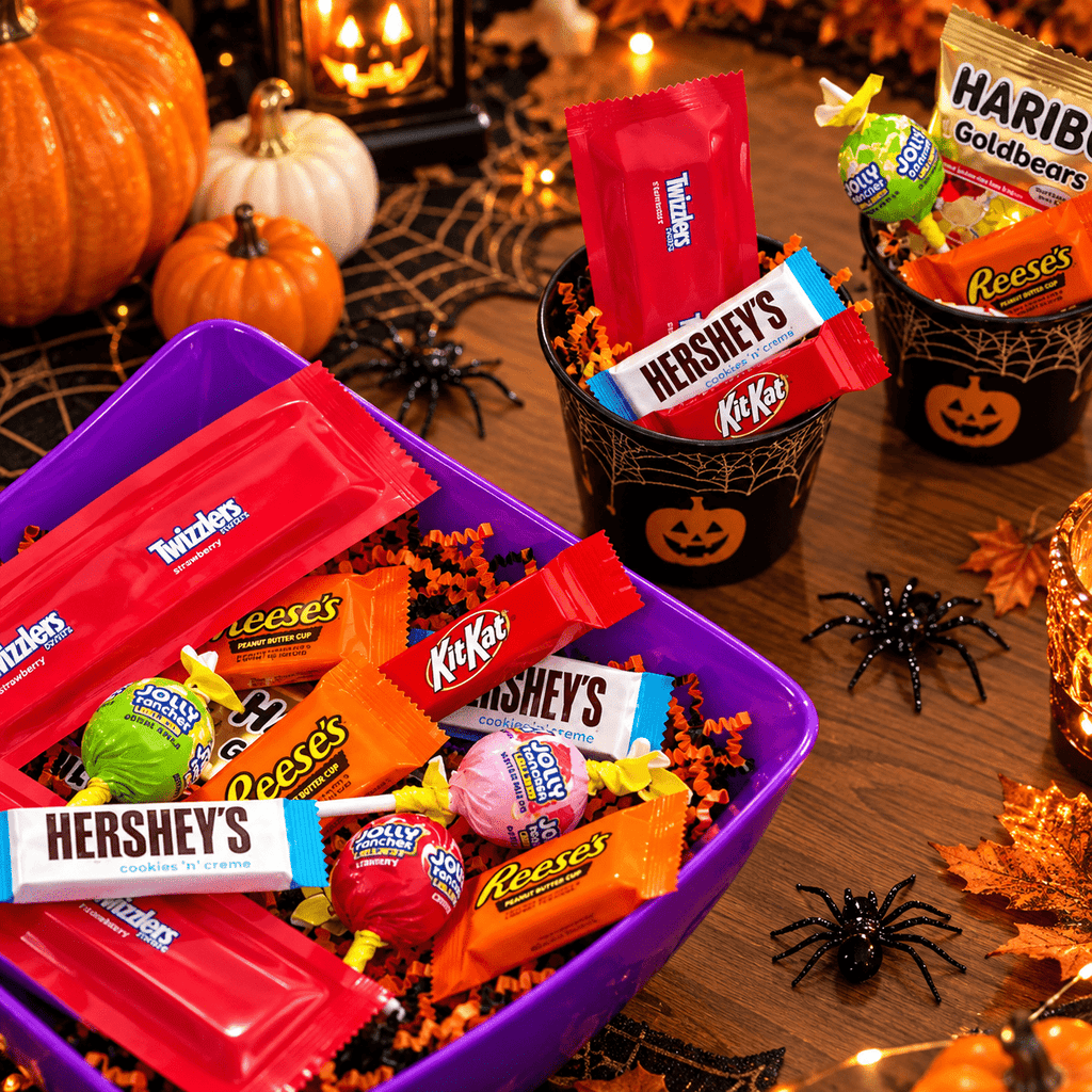 Hershey Assorted Halloween Candy Bulk Bag, 55.33 oz, 180 Pieces