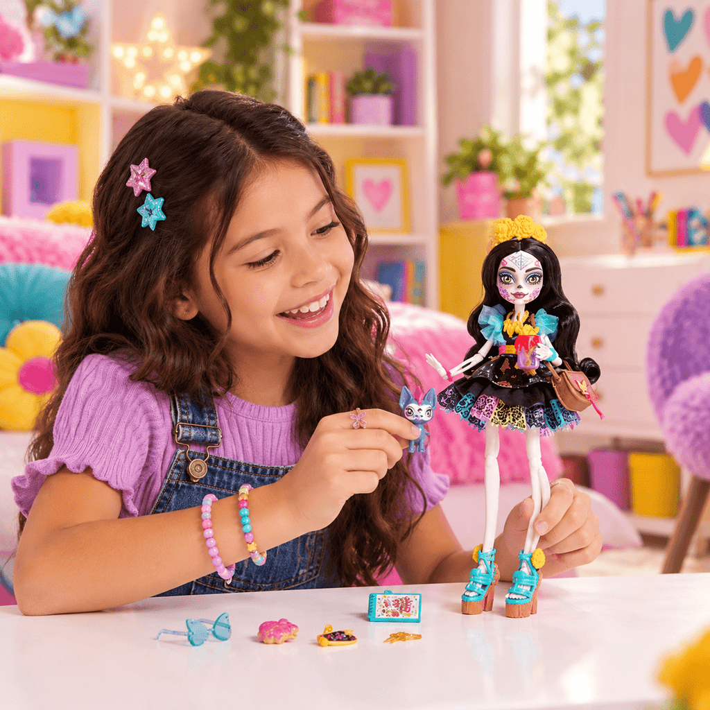 Monster High Skelita Calaveras Fashion Doll in Ruffled Dress with Pet Candelita and 7 Accessories