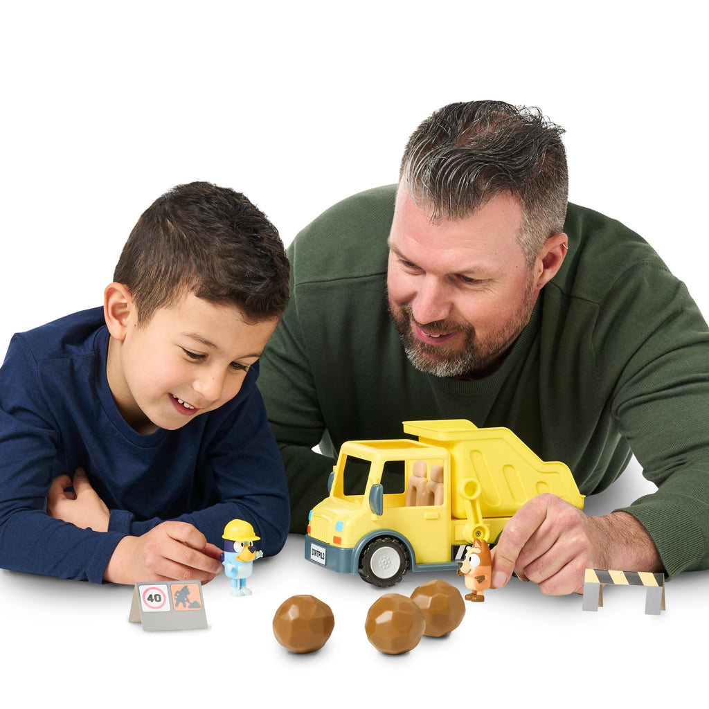 Bluey Dump Truck Toy Playset, Sturdy Working Toy Dump Truck with 2 Articulated Figures and 3 Huge Boulders, Construction Toys for Kids of Ages 3+
